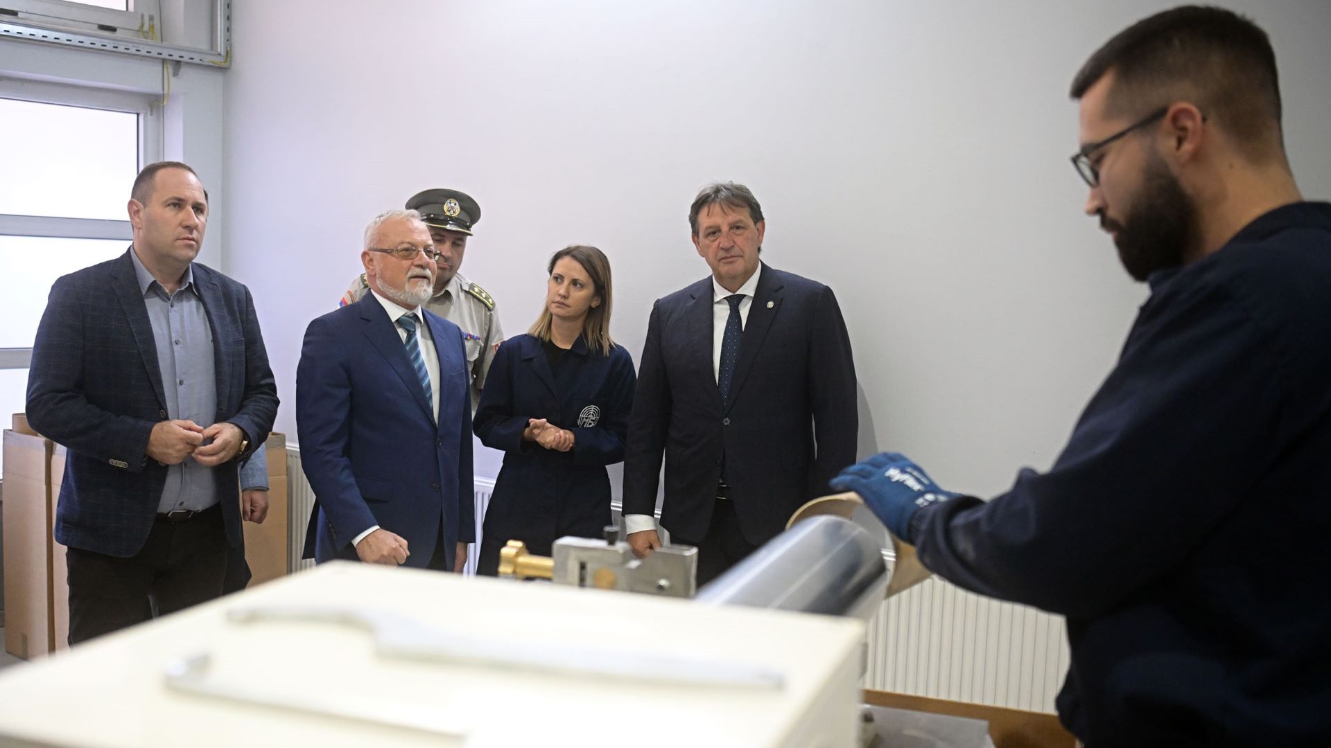 Братислав Гашић у предузећу Милан Благојевић Наменска у Лучанима